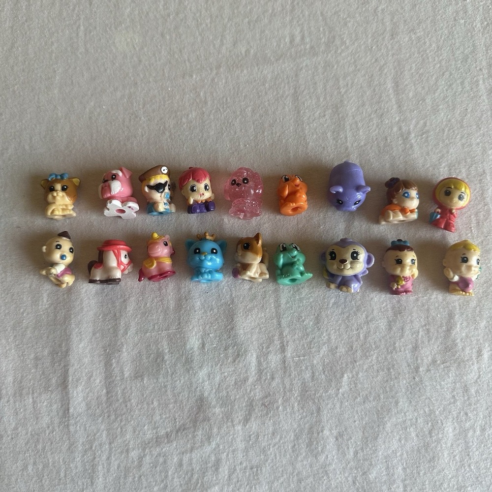 Squinkies Mini Figures Lot Of 18 Mixed Characters Replacement Figures Toys EUC